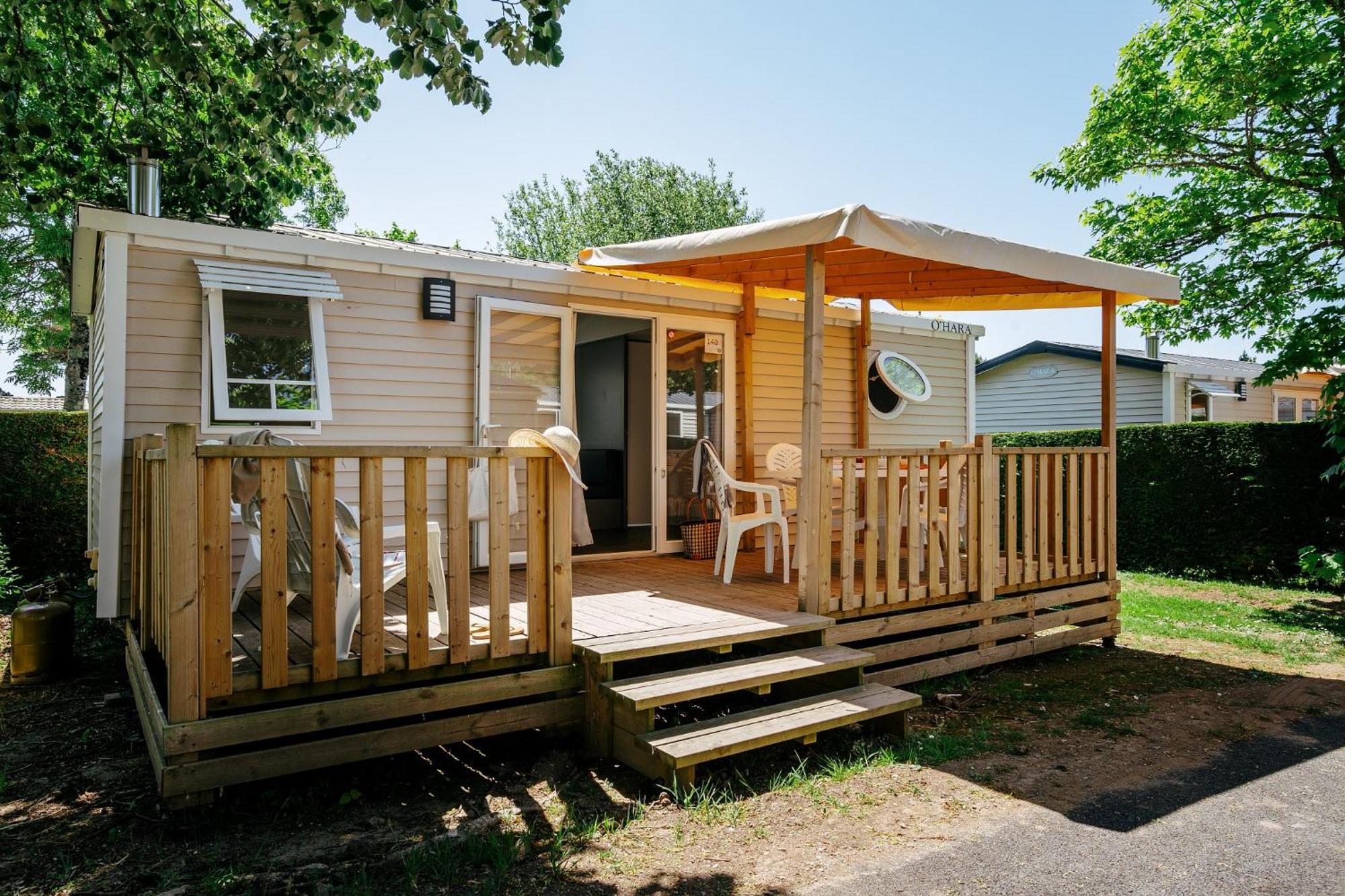 Camping Chateau De Galaure Chateauneuf-de-Galaure Exterior foto