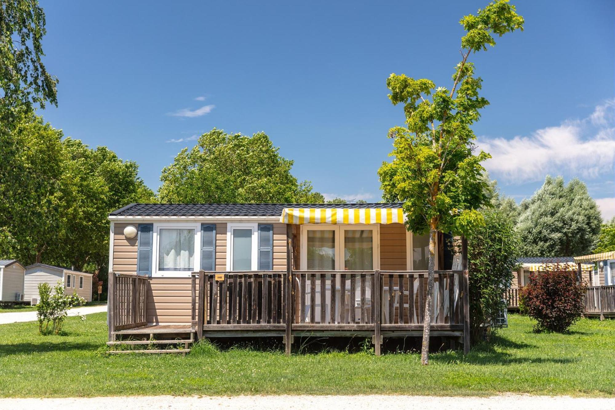 Camping Chateau De Galaure Chateauneuf-de-Galaure Exterior foto